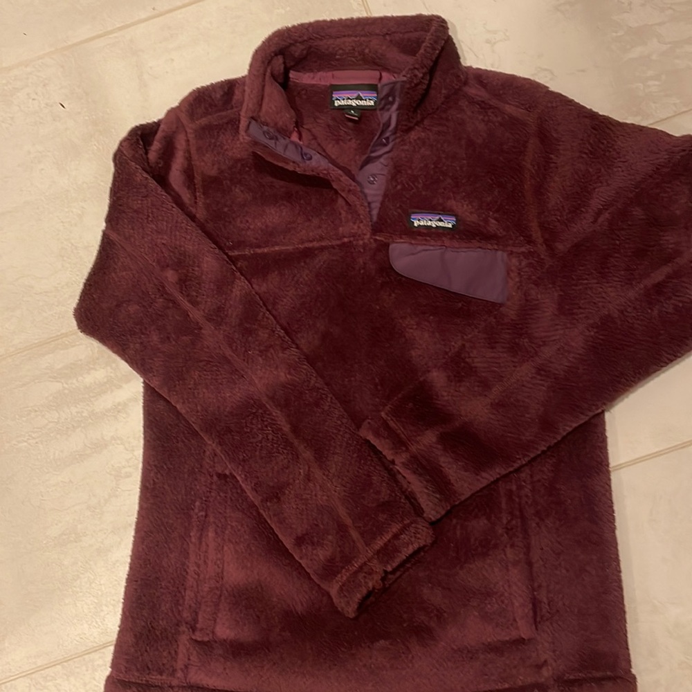 Patagonia Womens fleece, size small, burgundy, barely worn